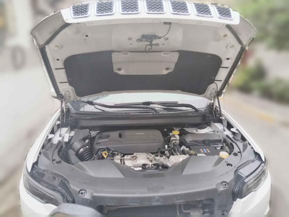 [深圳·粤B] 二手Jeep自由光2019款 2.0T 四驱探享版+自动驾驶智慧包 国VI