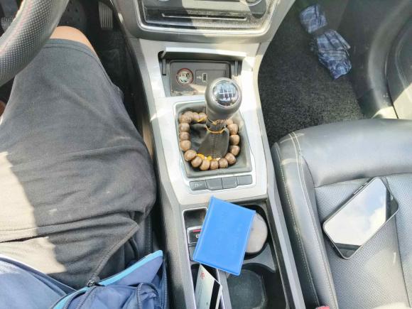 [南通·苏F] 二手荣威荣威RX52016款 20T 两驱手动旗舰版