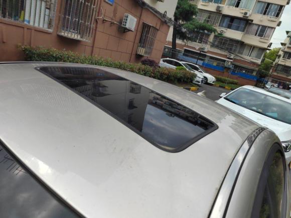 [上海·浙B] 二手荣威荣威5502014款 550S 1.8L 自动智选版