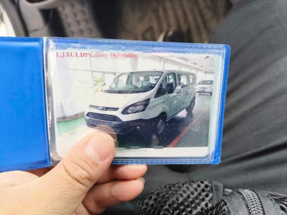 [宁波·浙B] 二手福特全顺2020款 2.0T柴油多功能商用车中轴低顶双开尾门国VI