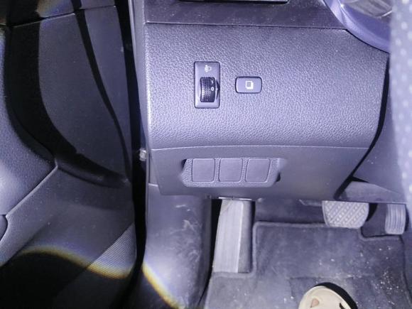 [深圳·粤L] 二手日产骐达TIIDA2011款 1.6L CVT智能型