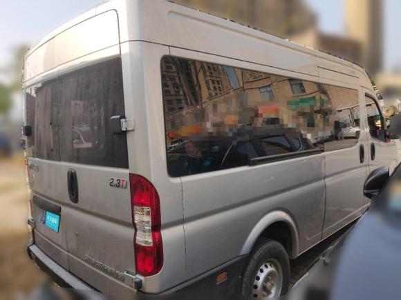 [武汉·鄂A] 二手东风御风御风2021款 2.3T V9物流车长轴中顶6-9座国V WP2.3