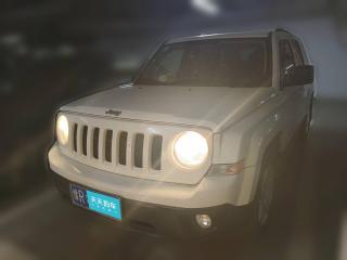 Jeep自由客2015款 2.4L 运动版