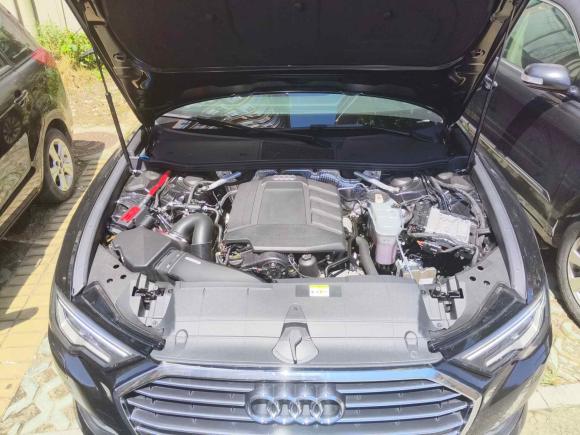 [青岛·鲁B] 二手奥迪奥迪A6L2022款 45 TFSI 臻选致雅型