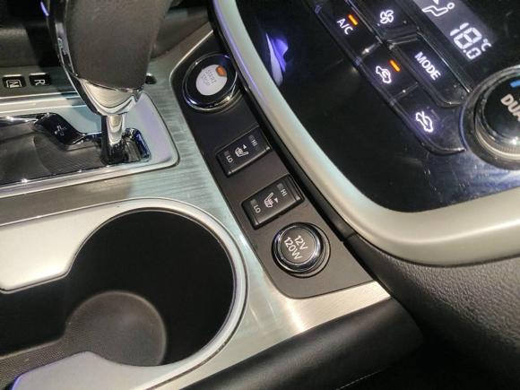 [成都·湘A] 二手日产楼兰2015款 2.5 S/C HEV XL 两驱混动尊雅版