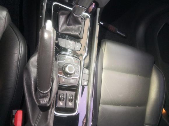 [佛山·粤E] 二手标致标致5082011款 2.3L 自动旗舰版