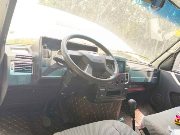 [成都·川A] 二手依维柯依维柯得意2017款 2.5T A35客车5-7座47Z5