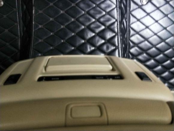 [深圳·粤B] 二手日产途乐2017款 5.6L 标准型