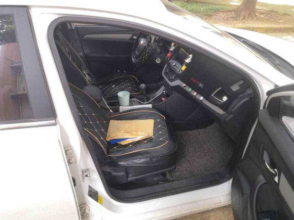 [芜湖·皖B] 二手荣威荣威3602017款 1.5L 手动智屏版