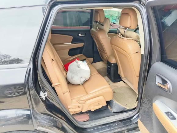 [南昌·赣G] 二手道奇酷威2013款 2.4L 两驱尊尚版