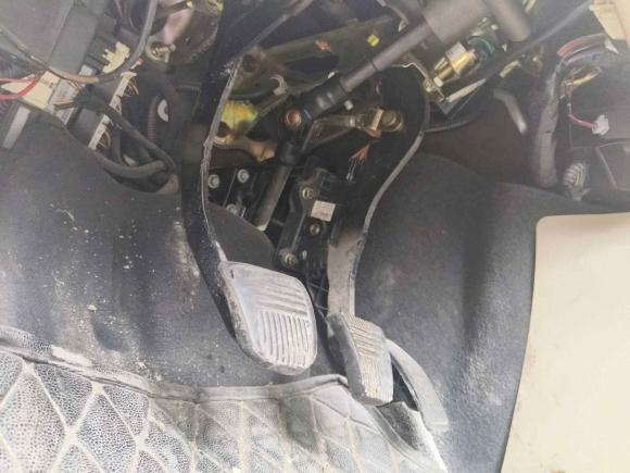 [上海·皖A] 二手金杯阁瑞斯2010款 2.7L-3代 御领豪华型短轴2TR