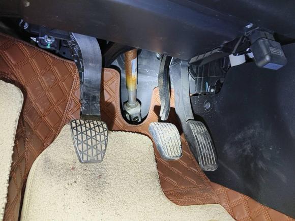 [义乌·浙G] 二手名爵MG52021款 180DVVT 手动青春豪华版