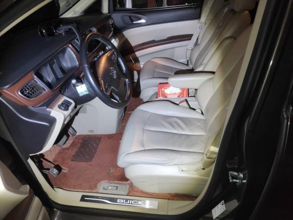 [南昌·赣A] 二手别克别克GL82017款 25S 尊贵型 国V