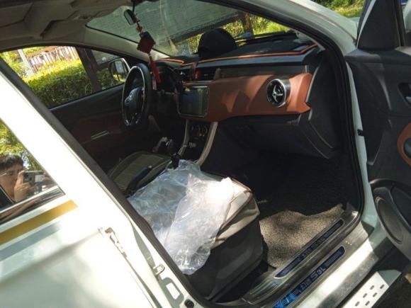 [杭州·湘M] 二手北汽幻速北汽幻速S32016款 S3L 1.5L 手动尊贵型