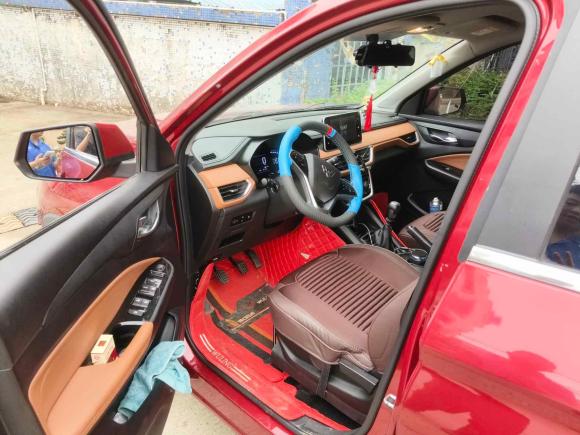 [深圳·贵E] 二手五菱汽车五菱宏光S32019款 1.5L 手动豪华型 国VI