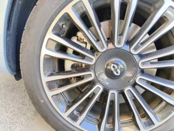 [上海·苏E] 二手鸿蒙智行问界M72024款 1.5T 后驱Plus版 5座