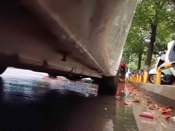 [苏州·苏B] 二手三菱翼神2012款 经典 1.8L CVT黑白版