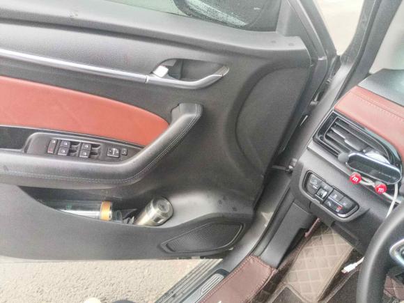 [西安·陕A] 二手中华中华V62018款 1.5T 自动尊贵型