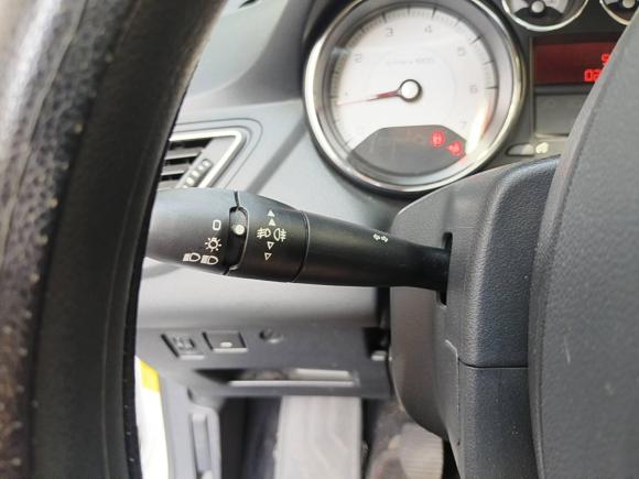 [南京·苏A] 二手标致标致3082013款 1.6L 手动优尚型