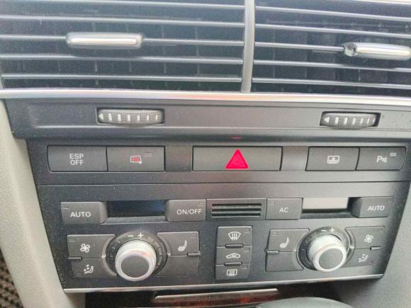 [义乌·浙G] 二手奥迪奥迪A6L2011款 2.8 FSI 豪华型