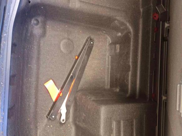 [义乌·浙G] 二手奔驰奔驰C级2017款 改款 C 180 L 时尚型运动版