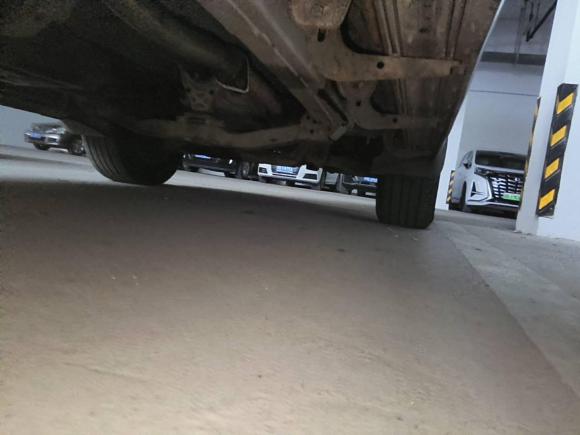 [宁波·浙B] 二手江铃驭胜S3502013款 2.4T 自动两驱柴油豪华版5座