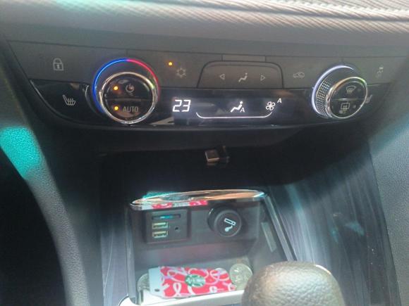 [广州·浙C] 二手别克别克GL62018款 18T 6座尊贵型