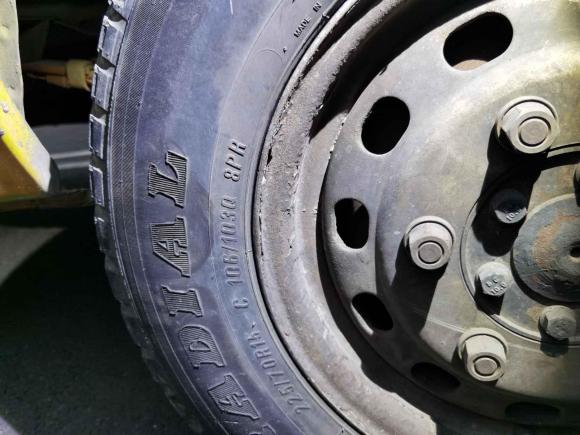 [无锡·苏B] 二手福特经典全顺2009款 2.8T柴油标准型长轴中顶JX493ZLQ3