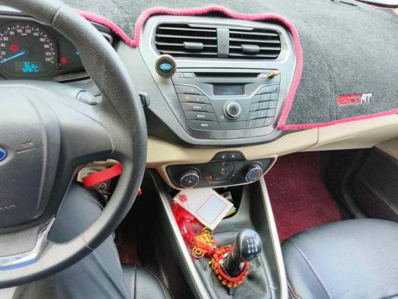 [无锡·苏B] 二手福特福睿斯2015款 1.5L 手动舒适型