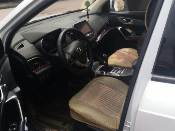 [金华·鄂C] 二手长安长安CS552017款 1.5T 手动炫色型