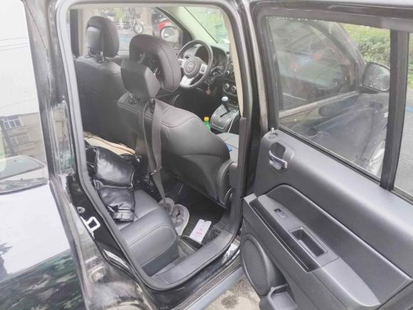 [南通·苏F] 二手Jeep指南者2014款 改款 2.0L 两驱进取版