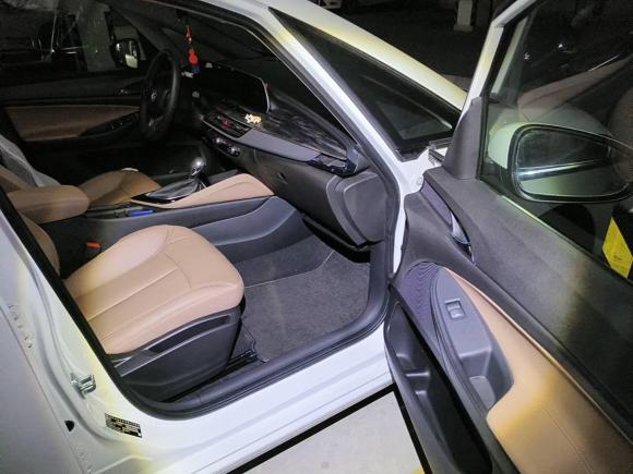 [无锡·苏B] 二手别克别克GL62021款 323T 轻混动互联豪华型