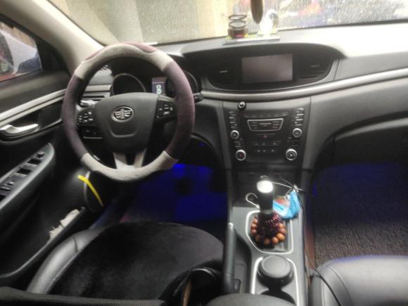 [南昌·赣A] 二手奔腾奔腾B502016款 1.6L 手动豪华型