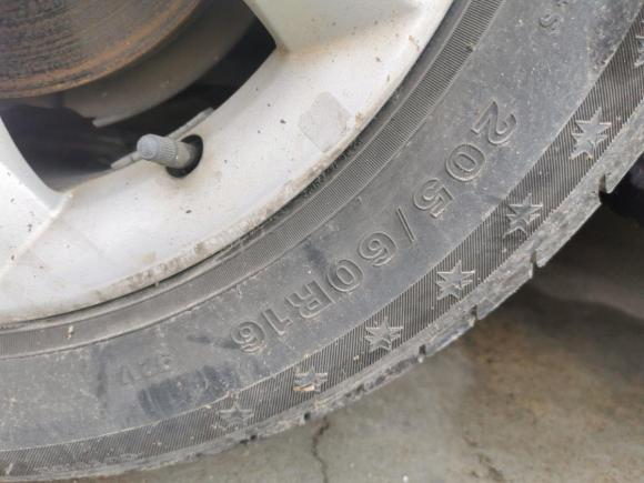 [上海·鄂Q] 二手福特福克斯2012款 两厢 1.6L 手动风尚型