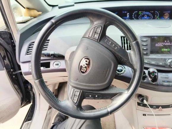 [青岛·鲁B] 二手比亚迪比亚迪e62016款 400 精英版