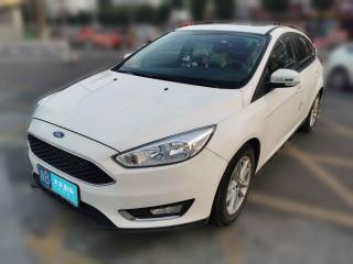 福特福克斯2015款两厢1.6L自动风尚型