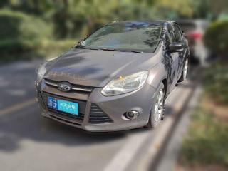 福特福克斯2012款三厢1.6L手动风尚型