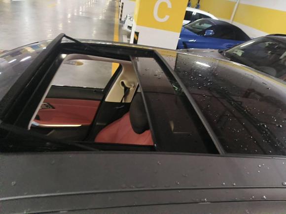 [上海·沪A] 二手宝马宝马i32023款 eDrive 40 L 曜夜运动套装