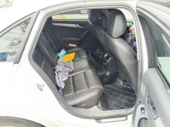 [南昌·赣A] 二手奥迪奥迪A4L2016款 30 TFSI 典藏版 自动舒适型