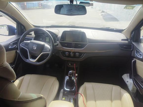 [佛山·粤X] 二手宝骏宝骏310W2017款 1.5L 手动时尚型 国V