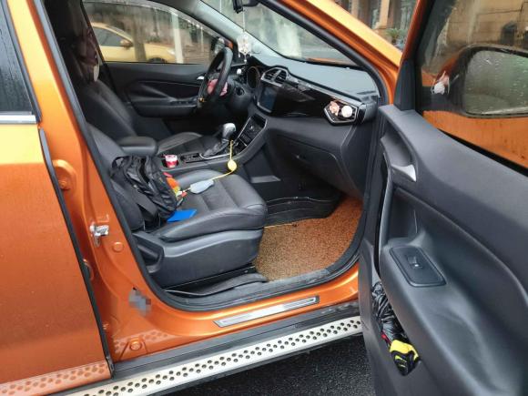 [武汉·鄂A] 二手名爵锐腾2015款 1.5TGI TST豪华版