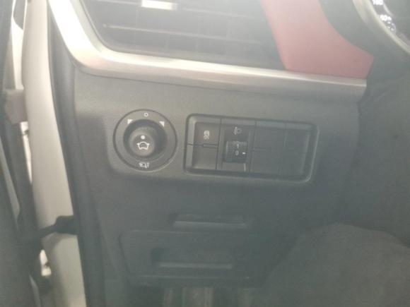 [广州·桂M] 二手中华中华V32017款 1.5L 手动智能型