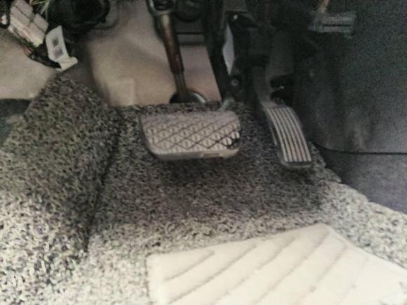 [嘉兴·浙C] 二手荣威荣威3502013款 350C 1.5L 自动迅悦版