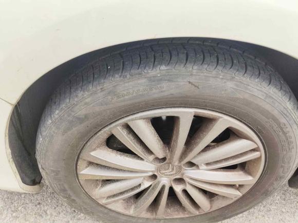 [上海·沪C] 二手雪铁龙雪铁龙C4L2015款 1.2T 手动豪华版