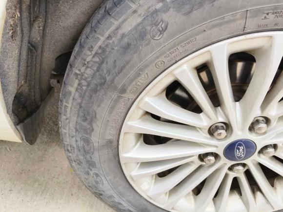 [无锡·苏B] 二手福特福睿斯2015款 1.5L 手动舒适型