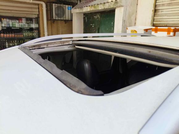 [武汉·鄂A] 二手东风风行景逸X52017款 乐享系列 1.6L CVT豪华型