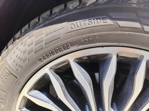 [武汉·鄂A] 二手奔驰奔驰V级2020款 V 260 领航版