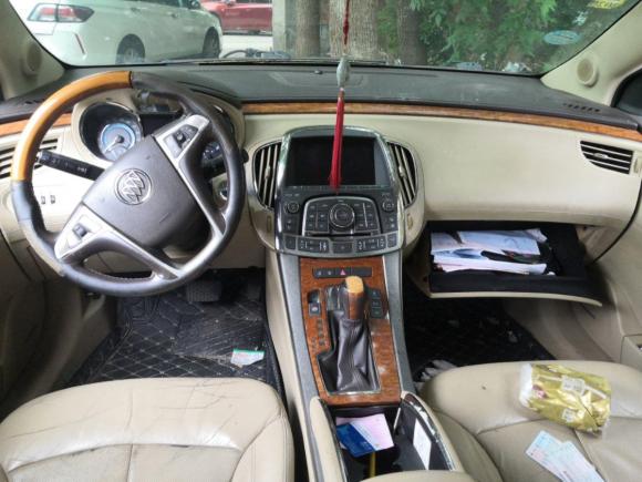 [上海·赣A] 二手别克君越2010款 2.4L豪华版