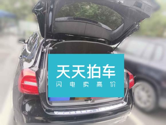 [上海·沪A] 二手奔驰奔驰GLA2016款 GLA 200 时尚型