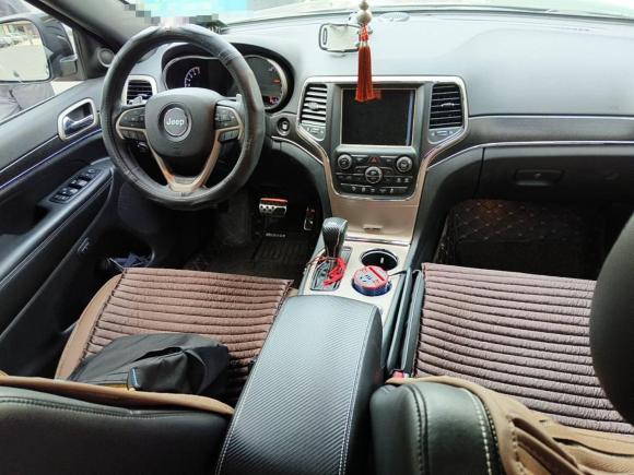 [济南·鲁A] 二手Jeep大切诺基2016款 3.0L 舒享导航版